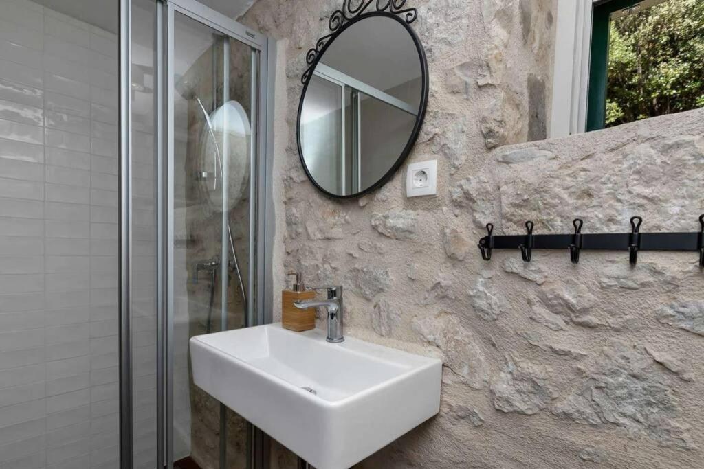 Holiday Home Marijana Zaostrog Ngoại thất bức ảnh